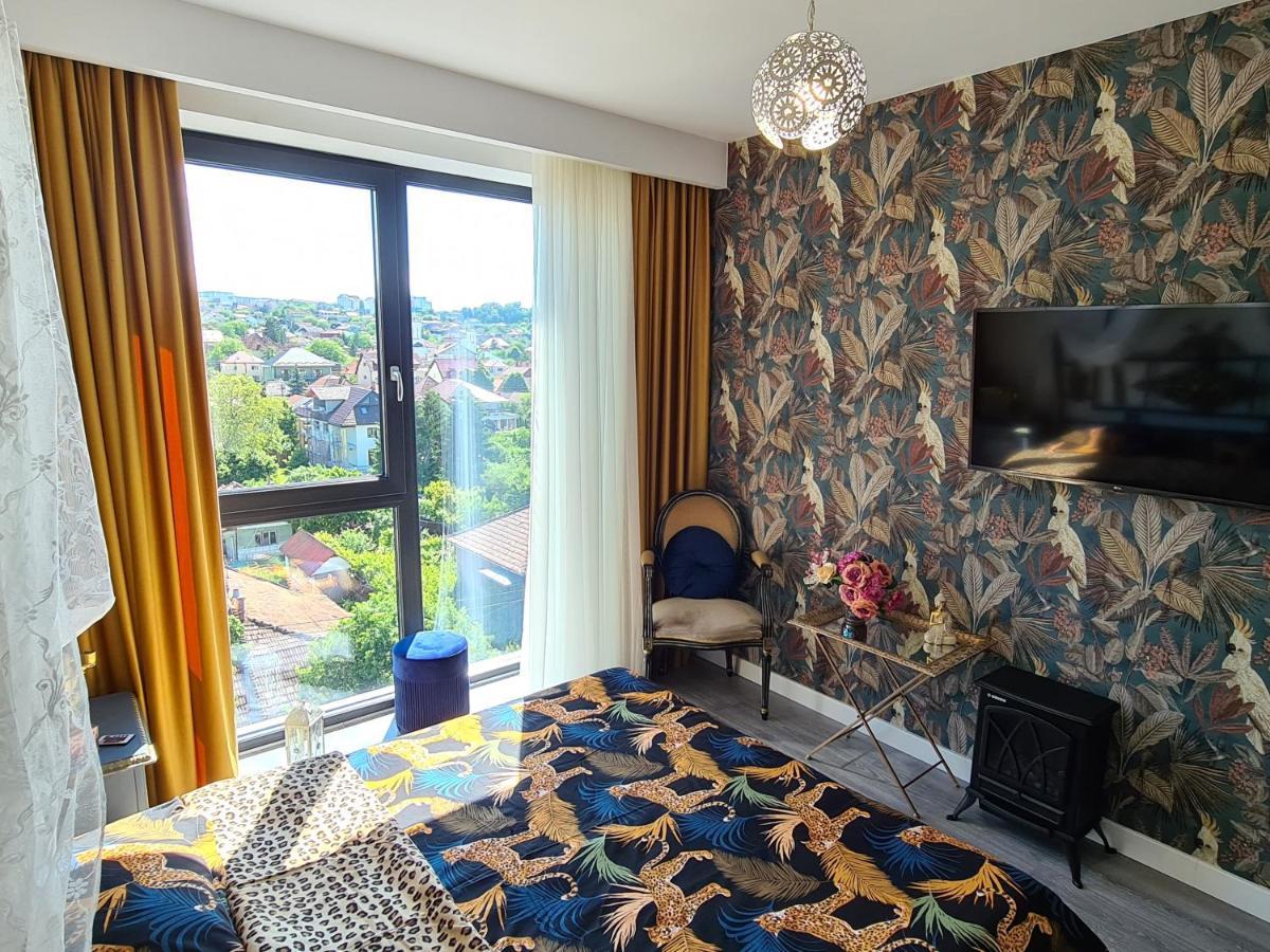 Parisian Apartment Cluj Esterno foto